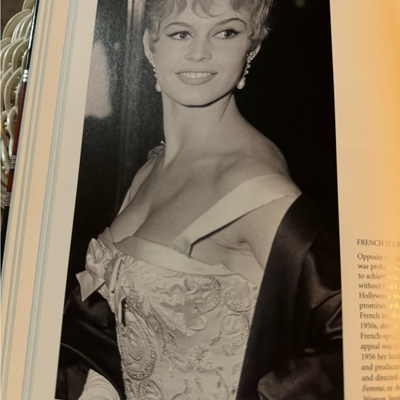 BEAUTIFUL BOOK OF BEAUTIFUL PEOPLE - Picture 1 of 8